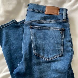 Madewell denim jeans. Size 28. 9” mid rise skinny. Worn once.